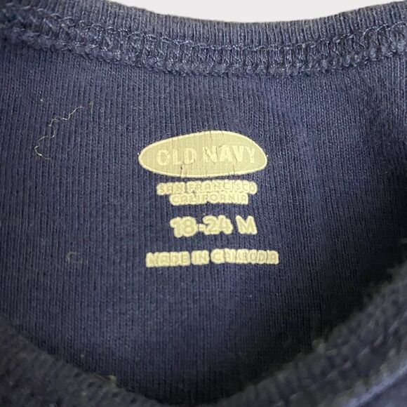 OLD NAVY | 3/$15 Over The Moon Long Sleeve Baby Diaper Shirt - Picture 3 of 3